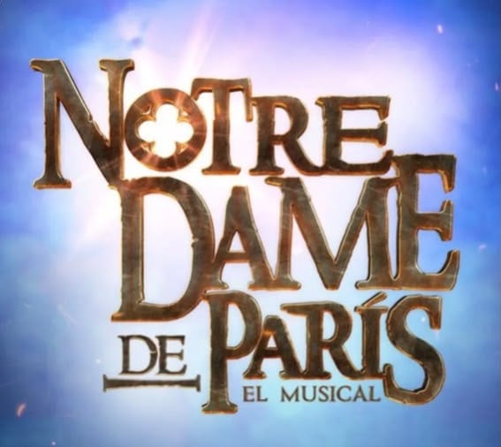 Logo de Notre Dame de Paris El Musical en letras doradas sobre fondo azul degradado